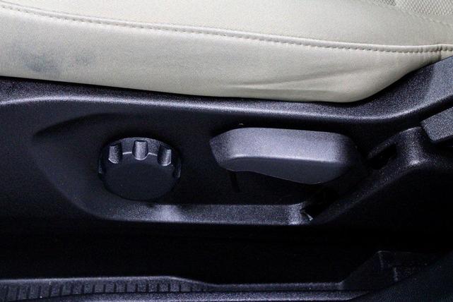 Photo of 2024 Agate Black Metallic Ford Edge