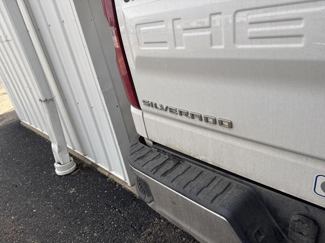Photo of 2019 Summit White Chevrolet Silverado 1500