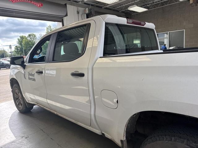 Photo of 2019 Summit White Chevrolet Silverado 1500