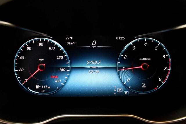 Photo of 2022 Black Mercedes-Benz GLC 300