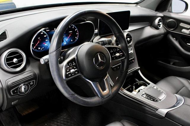 Photo of 2022 Black Mercedes-Benz GLC 300