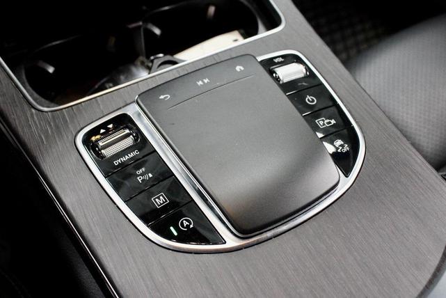 Photo of 2022 Black Mercedes-Benz GLC 300