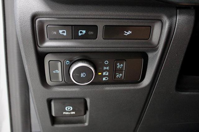 Photo of 2023 Iconic Silver Metallic Ford F-150