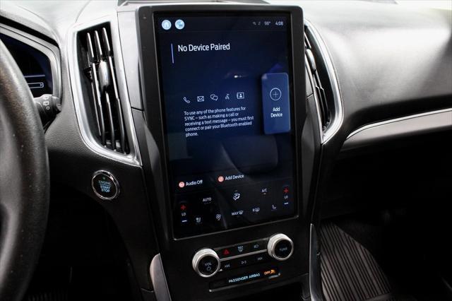 Photo of 2022 Forged Green Metallic Ford Edge