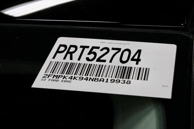 Photo of 2022 Forged Green Metallic Ford Edge