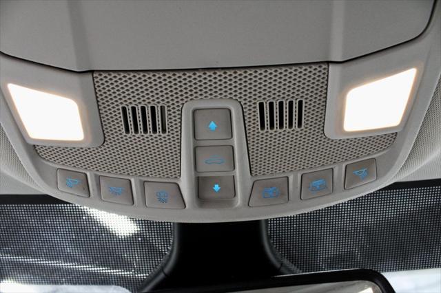 Photo of 2022 Forged Green Metallic Ford Edge