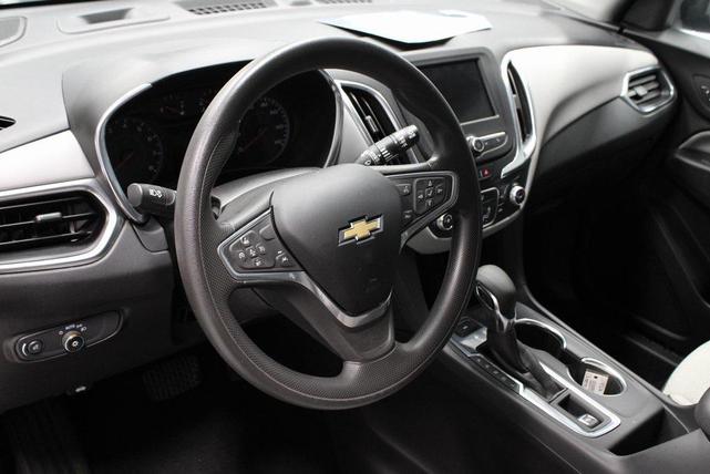 Photo of 2022 Blue Glow Metallic Chevrolet Equinox