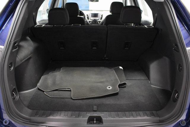Photo of 2022 Blue Glow Metallic Chevrolet Equinox