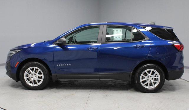Photo of 2022 Blue Glow Metallic Chevrolet Equinox