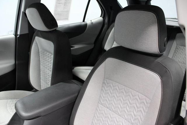 Photo of 2022 Blue Glow Metallic Chevrolet Equinox