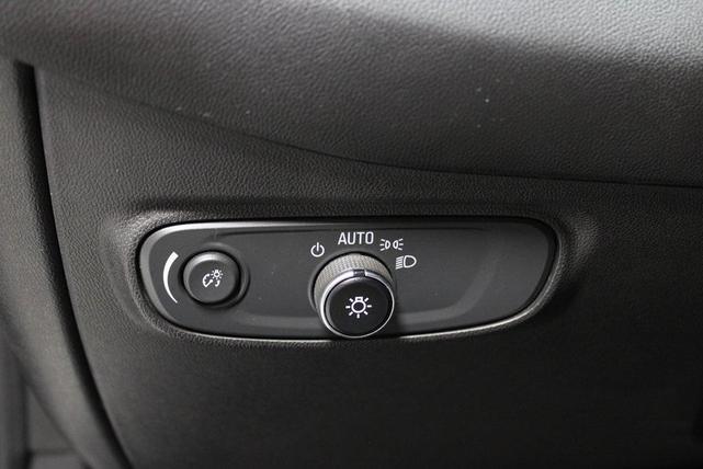 Photo of 2022 Blue Glow Metallic Chevrolet Equinox
