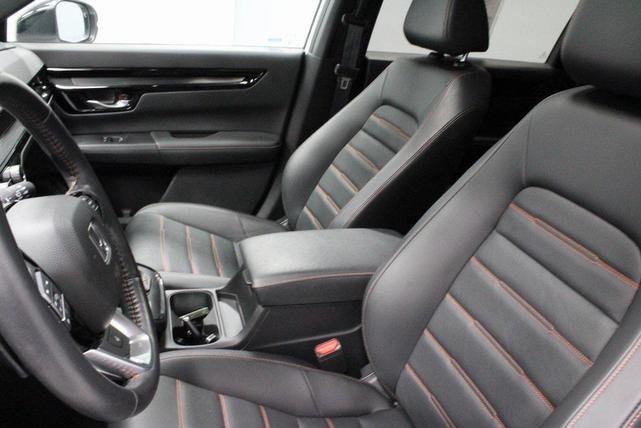 Photo of 2023 Platinum White Pearl Honda CR-V Hybrid