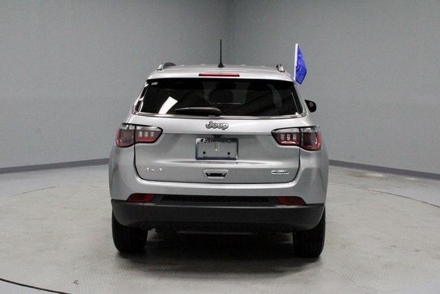 Photo of 2024 Silver Zynith Metallic Clearcoat Jeep Compass