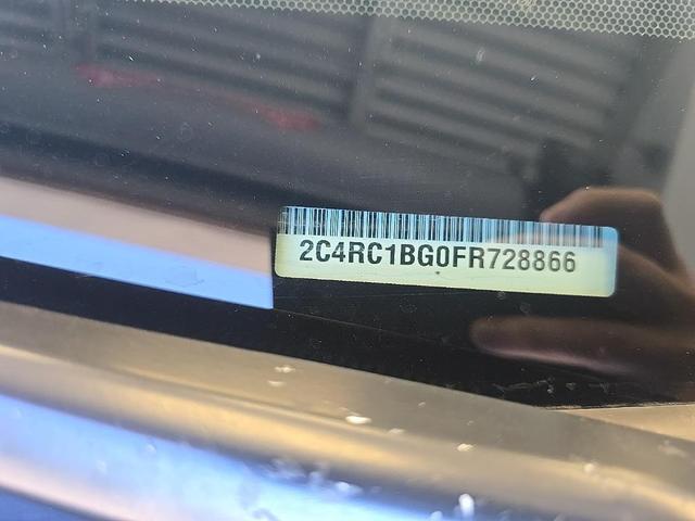 Photo of 2015 True Blue Pearlcoat Chrysler Town & Country