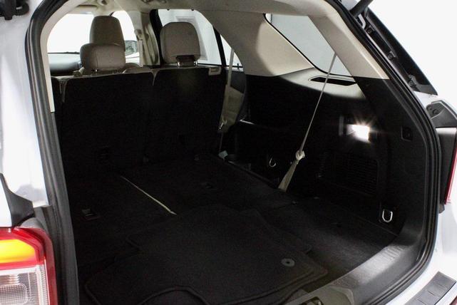Photo of 2023 Oxford White Ford Explorer