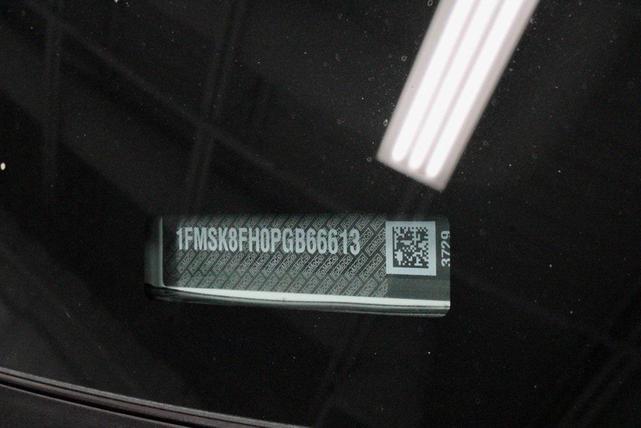 Photo of 2023 Oxford White Ford Explorer