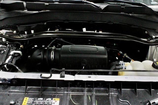 Photo of 2023 Oxford White Ford Explorer