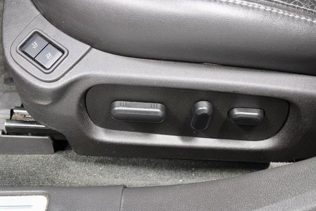 Photo of 2016 Ingot Silver Metallic Ford Taurus