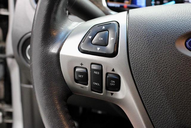 Photo of 2016 Ingot Silver Metallic Ford Taurus