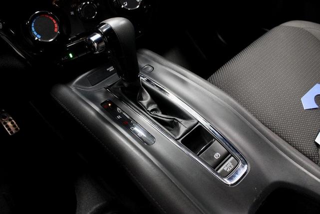 Photo of 2022 Platinum White Pearl Honda HR-V