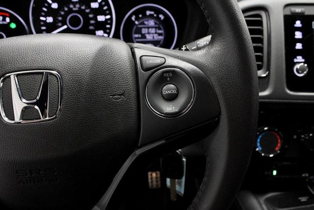 Photo of 2022 Platinum White Pearl Honda HR-V