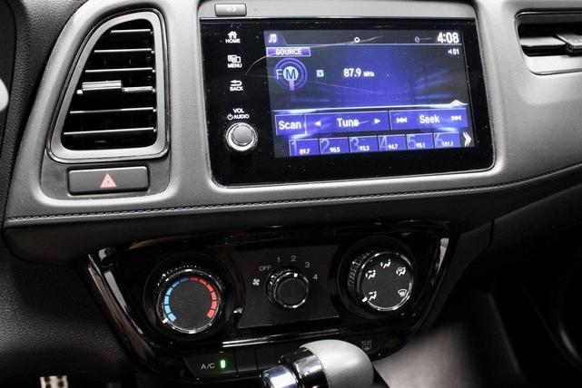 Photo of 2022 Platinum White Pearl Honda HR-V