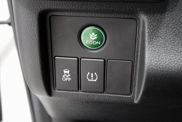 Photo of 2022 Platinum White Pearl Honda HR-V