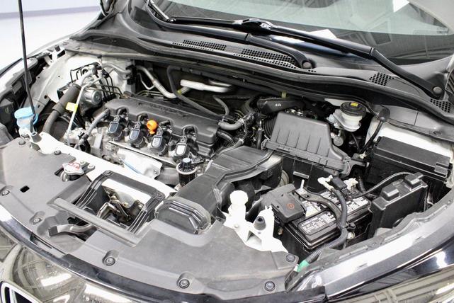 Photo of 2022 Platinum White Pearl Honda HR-V