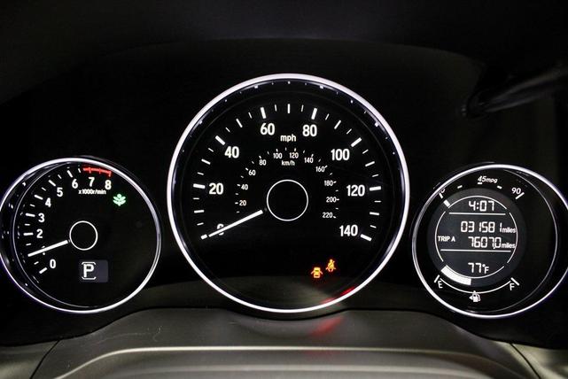 Photo of 2022 Platinum White Pearl Honda HR-V