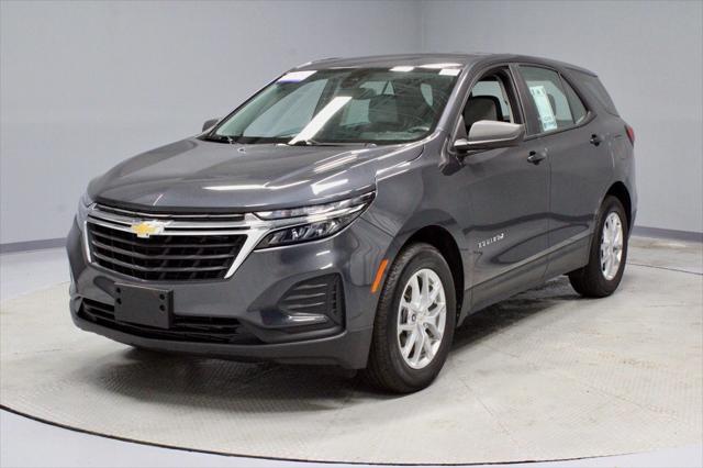 Photo of 2022 Iron Gray Metallic Chevrolet Equinox