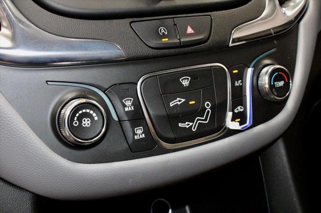 Photo of 2022 Iron Gray Metallic Chevrolet Equinox