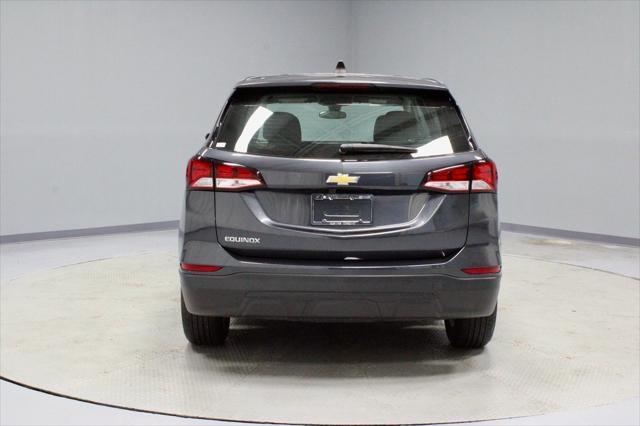 Photo of 2022 Iron Gray Metallic Chevrolet Equinox