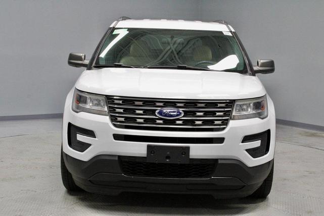 Photo of 2017 Oxford White Ford Explorer