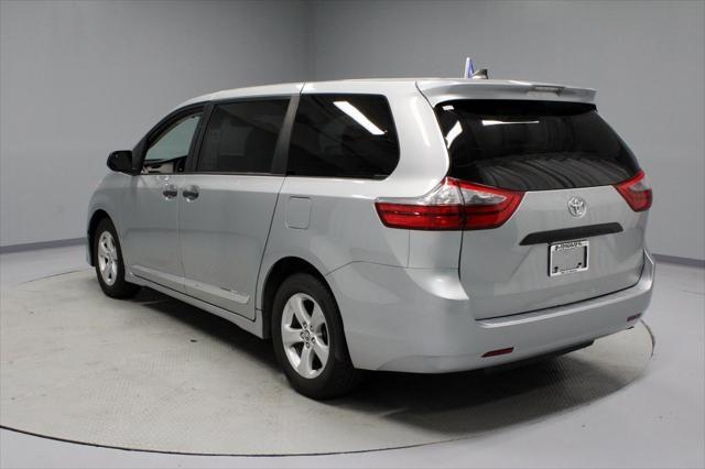 Photo of 2020 Celestial Silver Metallic Toyota Sienna