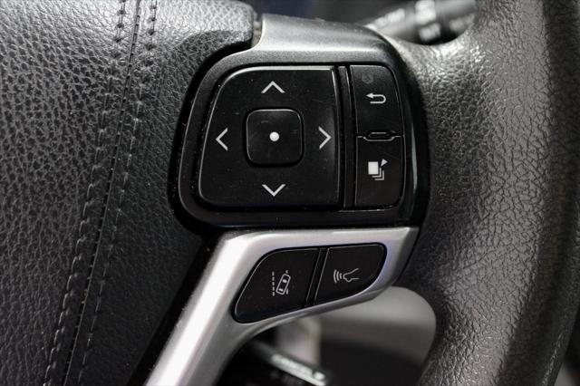 Photo of 2020 Celestial Silver Metallic Toyota Sienna
