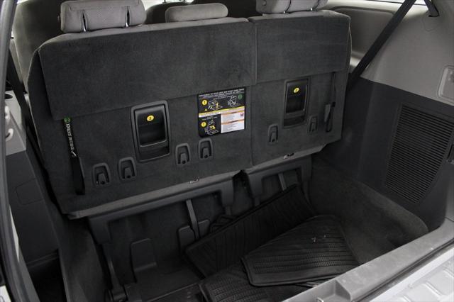 Photo of 2020 Celestial Silver Metallic Toyota Sienna