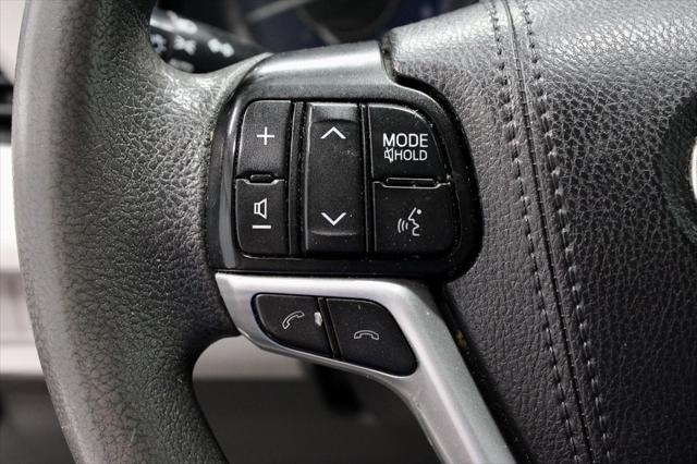 Photo of 2020 Celestial Silver Metallic Toyota Sienna