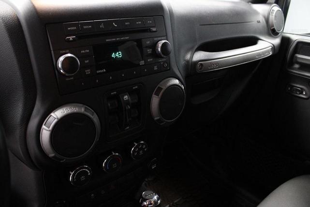 Photo of 2017 Rhino Clearcoat Jeep Wrangler Unlimited
