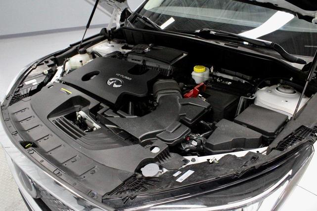 Photo of 2024 Lunar White INFINITI QX50