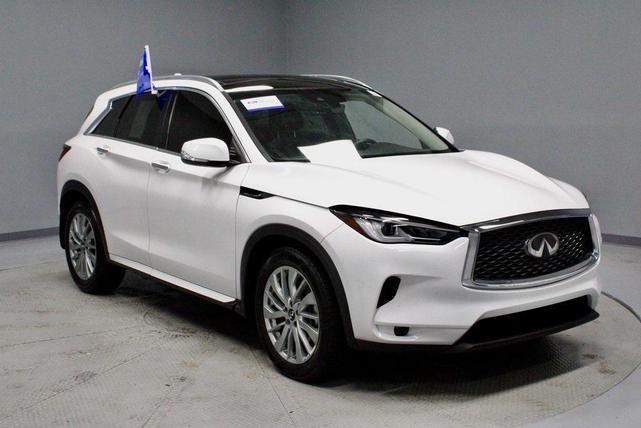 Photo of 2024 Lunar White INFINITI QX50