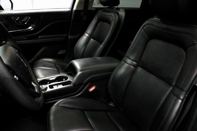 Photo of 2023 Infinite Black Metallic Clearcoat Lincoln Corsair