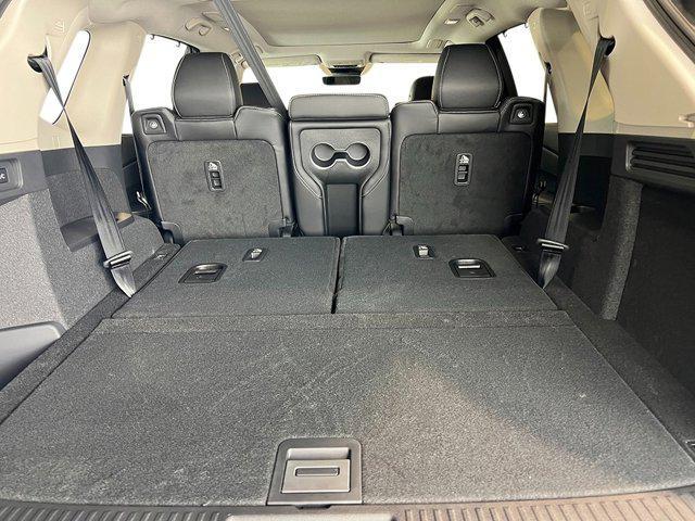 Photo of 2026 Platinum White Pearl Acura MDX