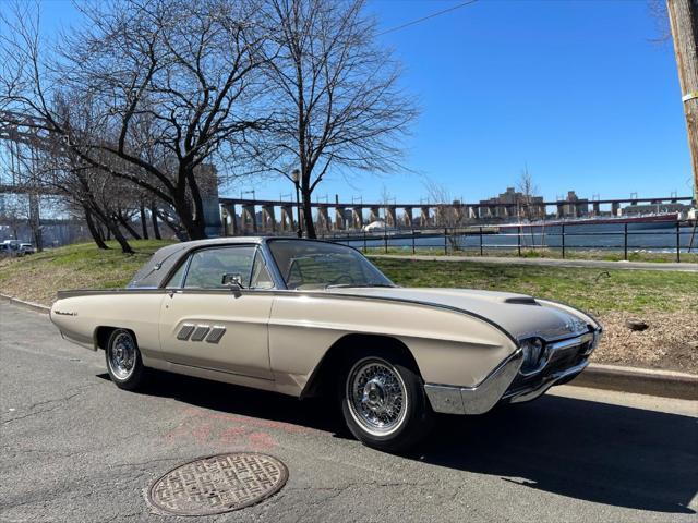 Photo of 1963 Beige Ford Thunderbird