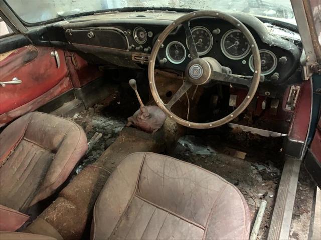 Photo of 1962 Blue Aston Martin DB4
