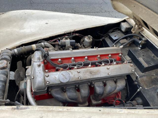 Photo of 1957 Ivory Jaguar XK 140