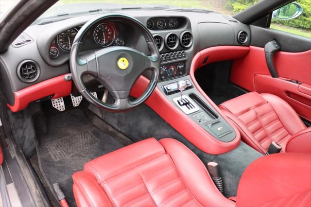 Photo of 1999 Silver Ferrari 550 Maranello