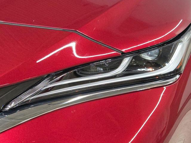 Photo of 2023 Ruby Flare Pearl Toyota Venza