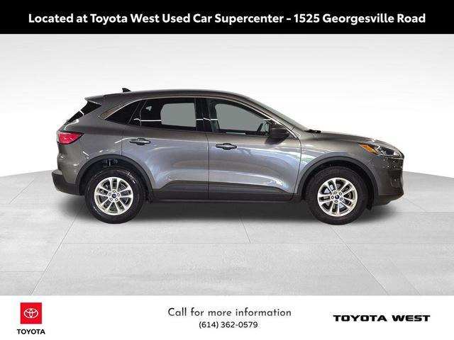 Photo of 2022 Carbonized Gray Metallic Ford Escape