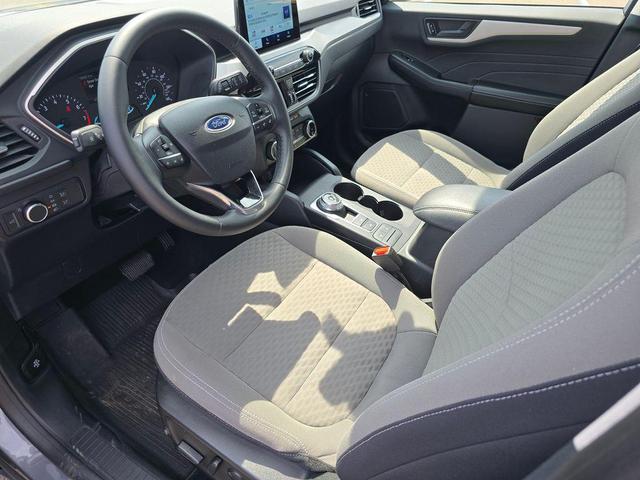 Photo of 2022 Carbonized Gray Metallic Ford Escape