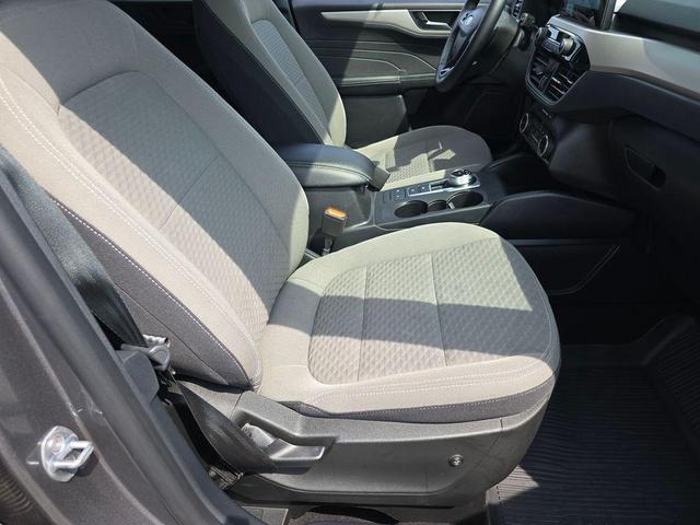 Photo of 2022 Carbonized Gray Metallic Ford Escape